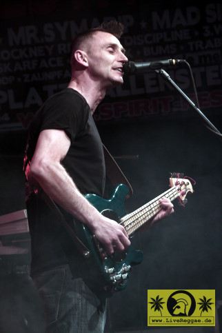 The Hotknives (UK) 14. This Is Ska Festival, Wasserburg Rosslau 18. Juni 2010 (5).JPG